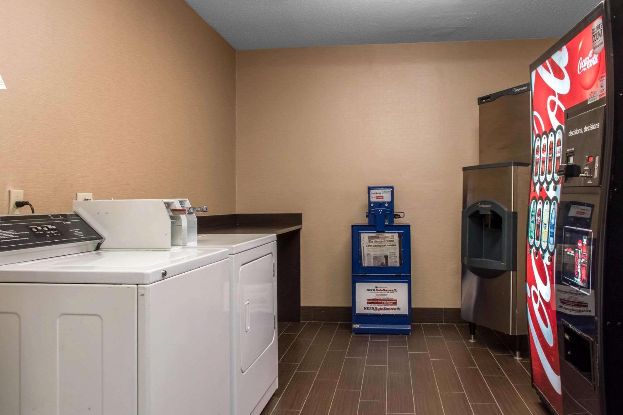 Comfort Suites Scranton Near Montage Mountain Buitenkant foto