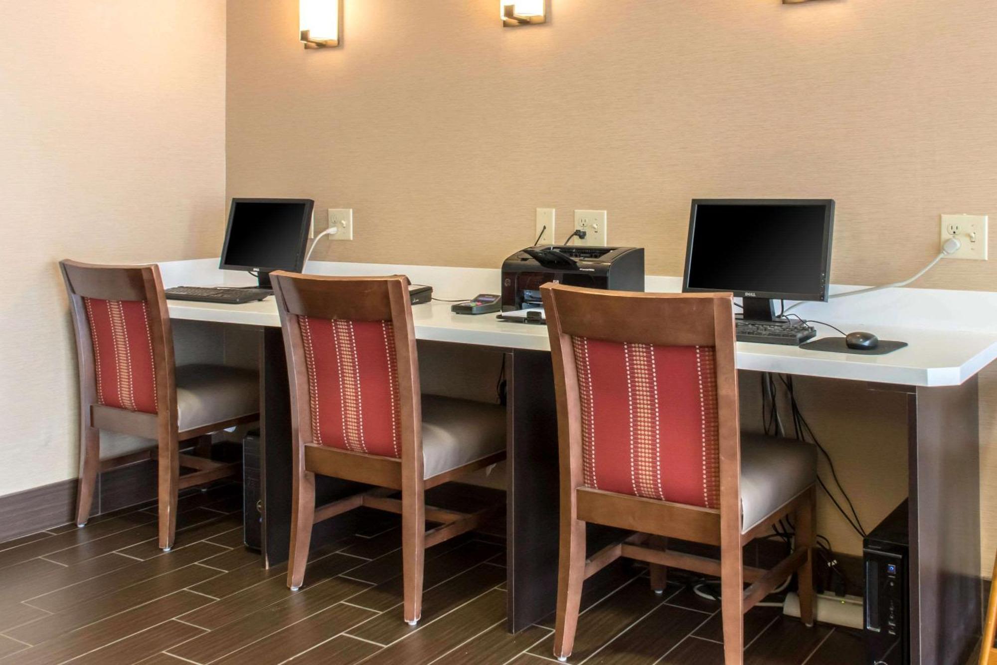 Comfort Suites Scranton Near Montage Mountain Buitenkant foto