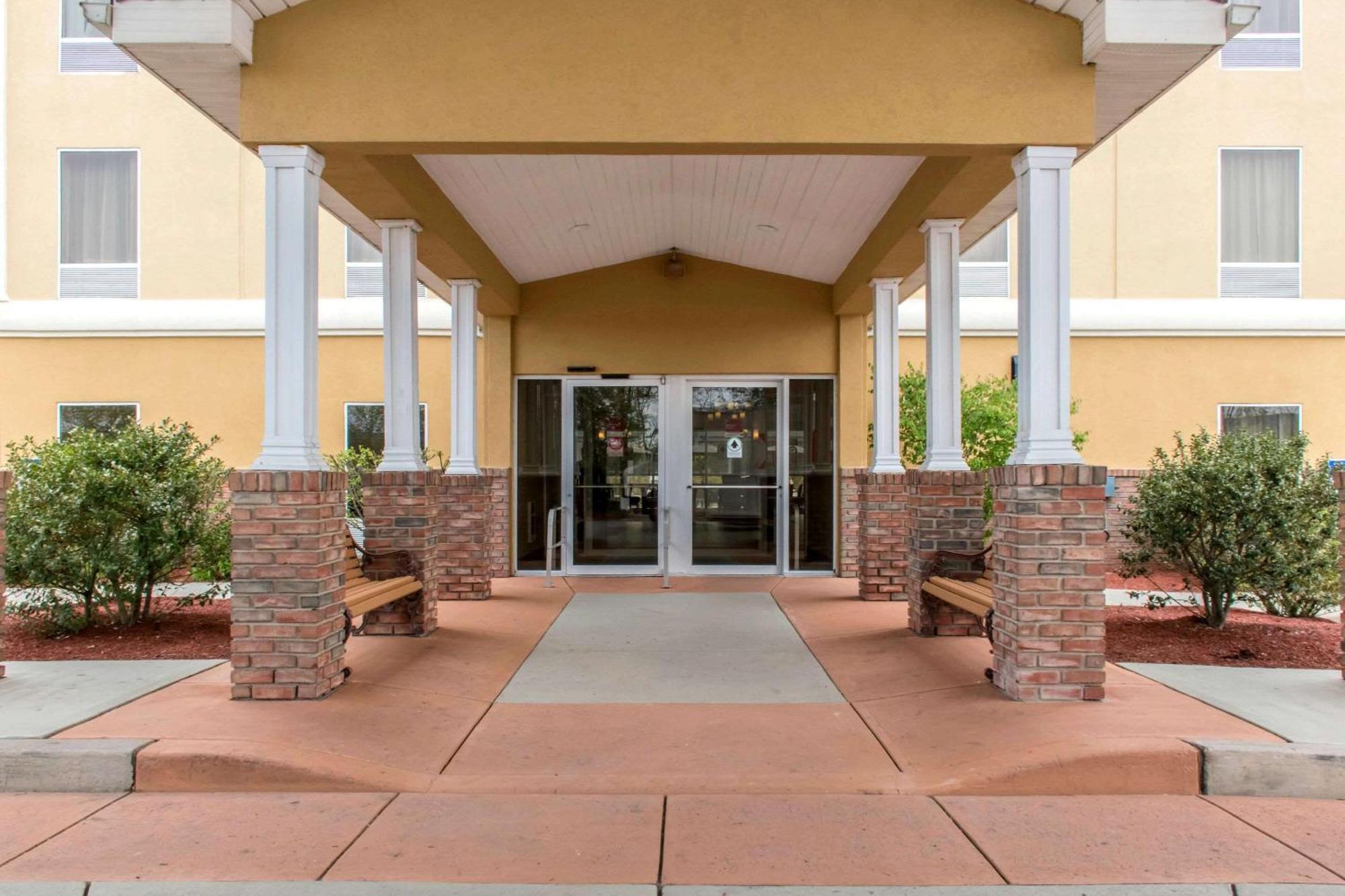 Comfort Suites Scranton Near Montage Mountain Buitenkant foto